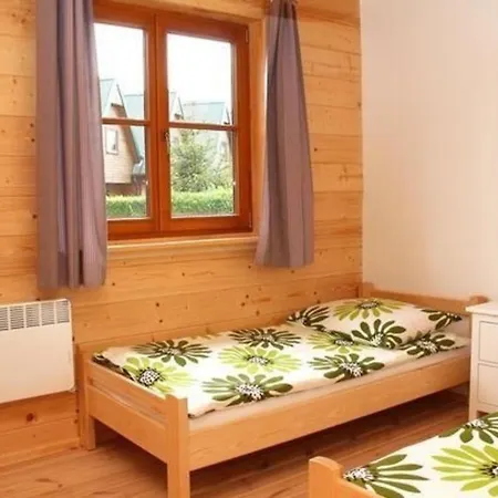In Mit Terrasse Und Garten Holiday home Sarbinowo