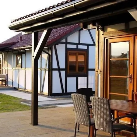 In Mit Terrasse Und Garten Ferienhaus *