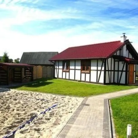 In Mit Terrasse Und Garten Ferienhaus Sarbinowo